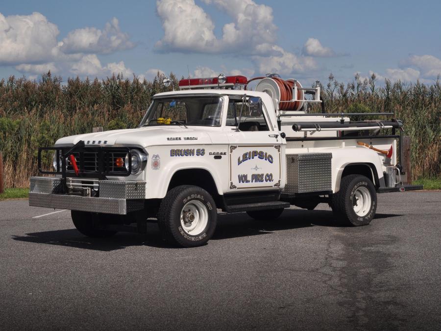  Dodge W300 Power Wagon Brush Truck 1966 года  (фото 1 из 2)